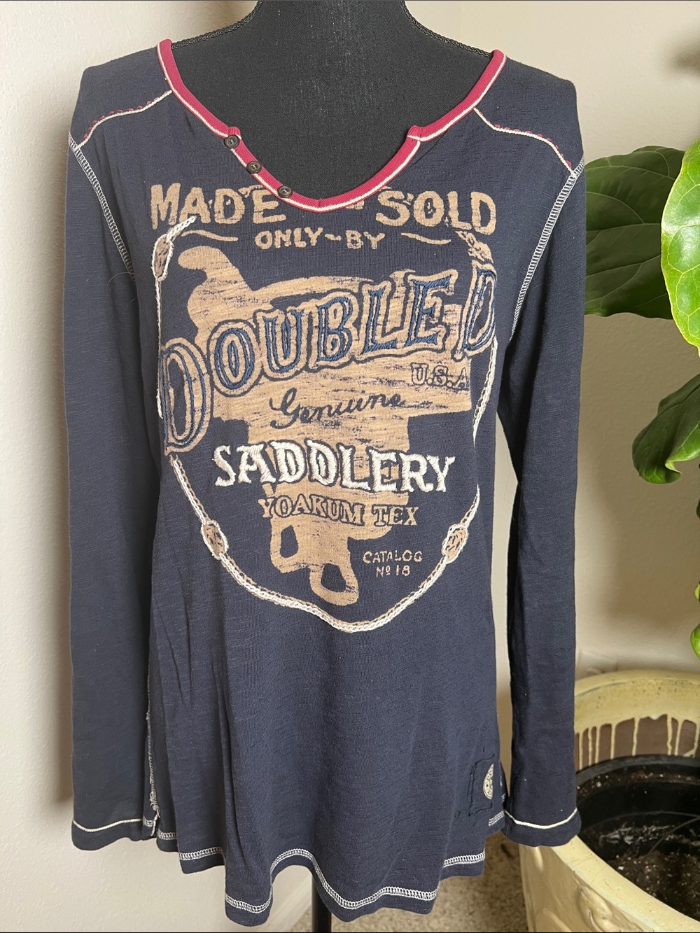 Double R Ranch Women’s Black Double D Saddlery Long Sleeve 100% Cotton Top Tunic